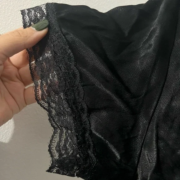 Black Tie Up Top - Picture 7 of 8